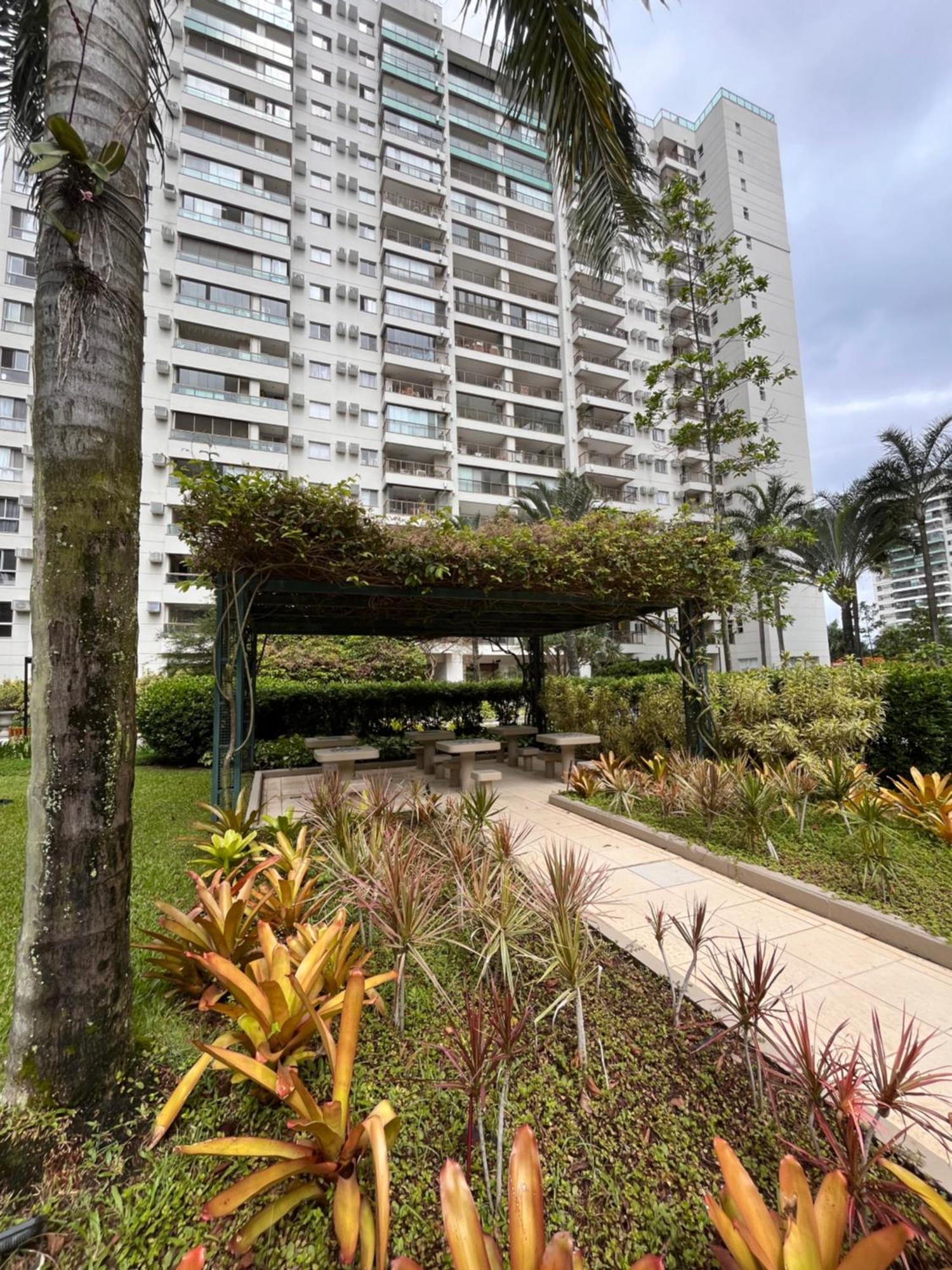 Residencial Jardim Barra Da Tijuca L Arenas